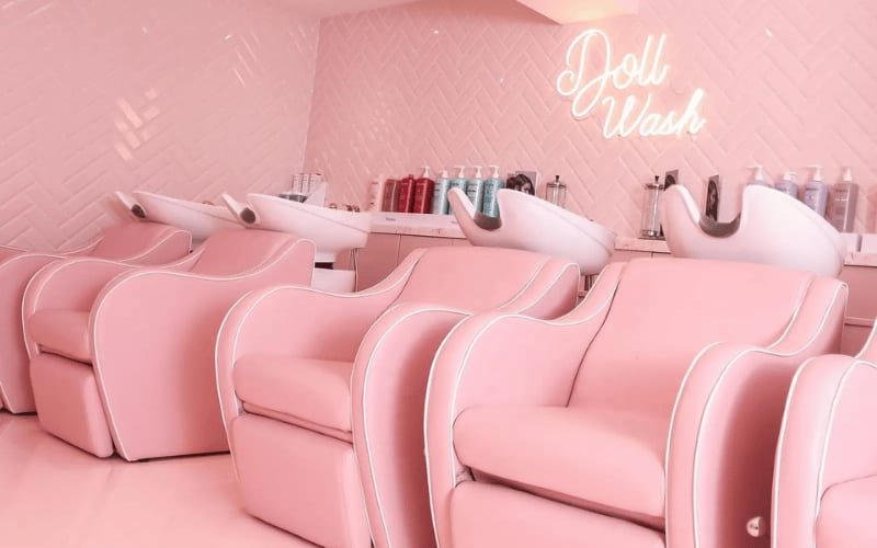 Kuaför ve Berber Salonlarında Yıkama Bölgesinde Hijyen Standardı ve Günlük Bakım Rutini