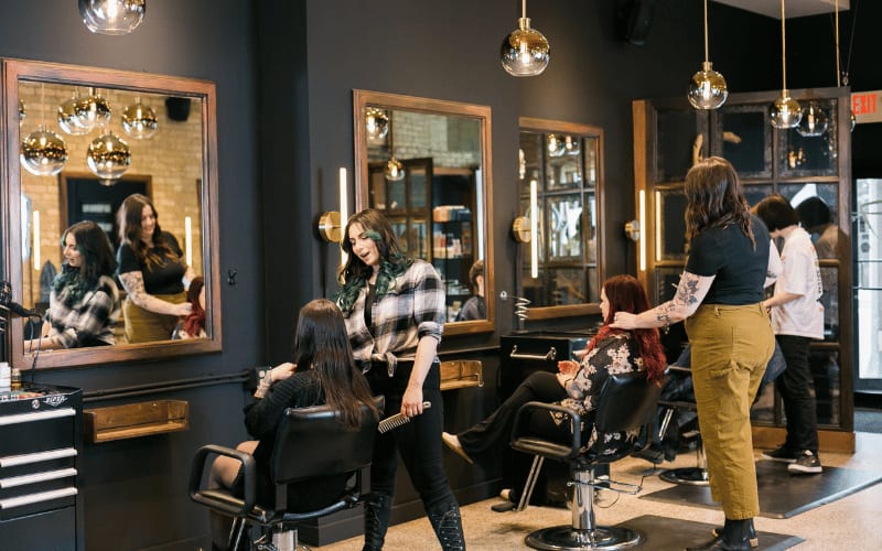 Kuaför ve Berber Salonlarında Yıkama Ünitesi Ergonomisi: Personel Konforu ve Verimli Çalışma